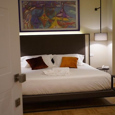 Palazzo Bibbi - Rooms To Live Reggio di Calabria Bagian luar foto