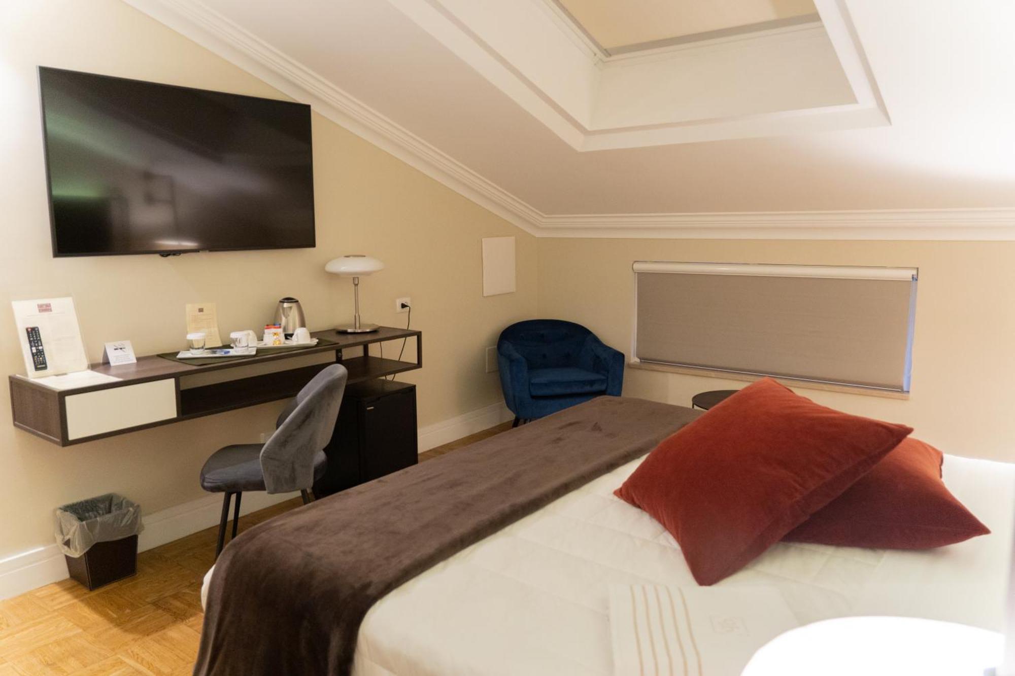 Palazzo Bibbi - Rooms To Live Reggio di Calabria Bagian luar foto