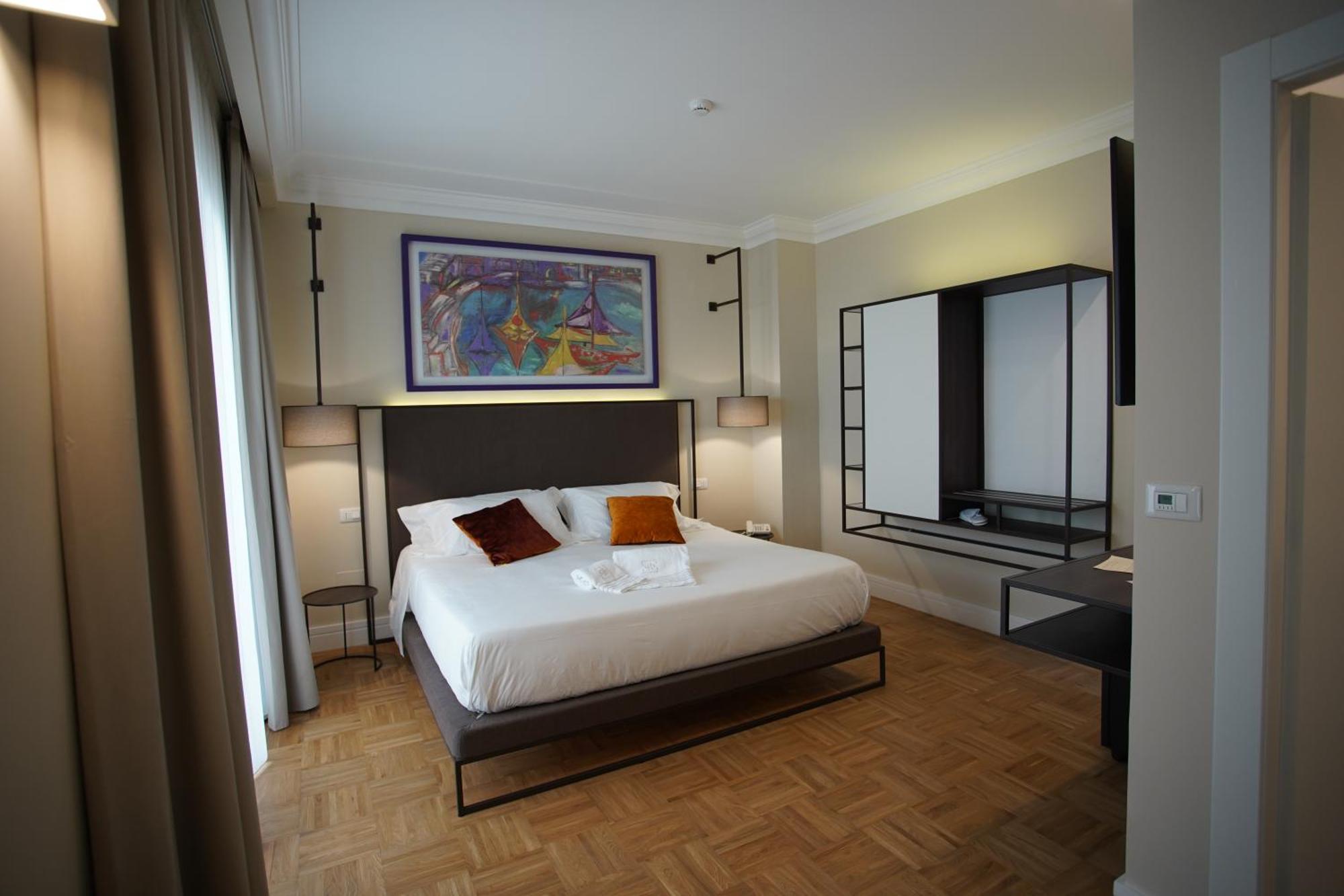 Palazzo Bibbi - Rooms To Live Reggio di Calabria Bagian luar foto