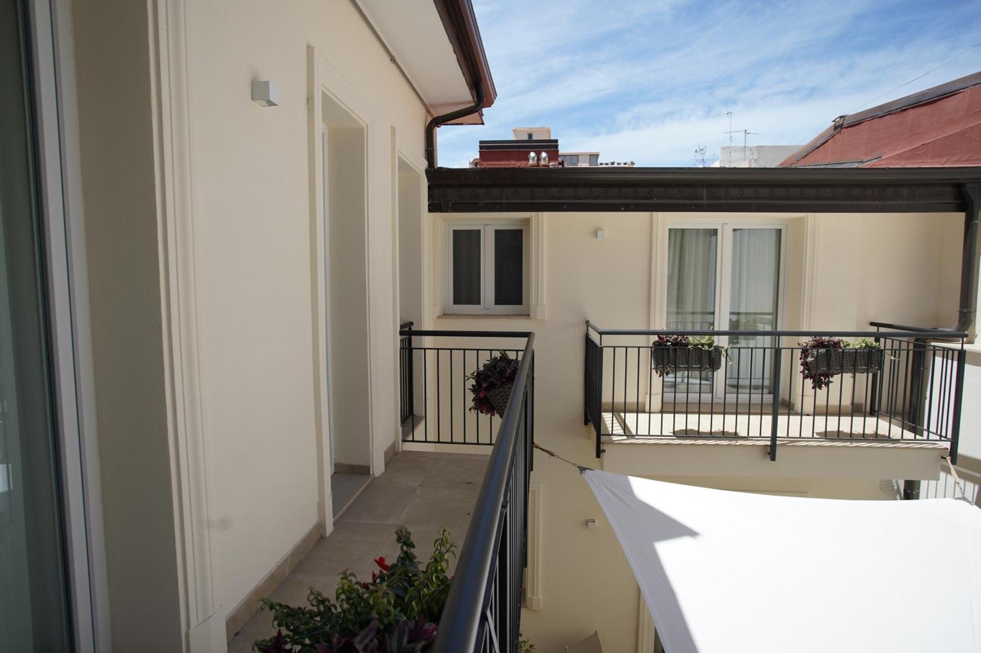 Palazzo Bibbi - Rooms To Live Reggio di Calabria Bagian luar foto
